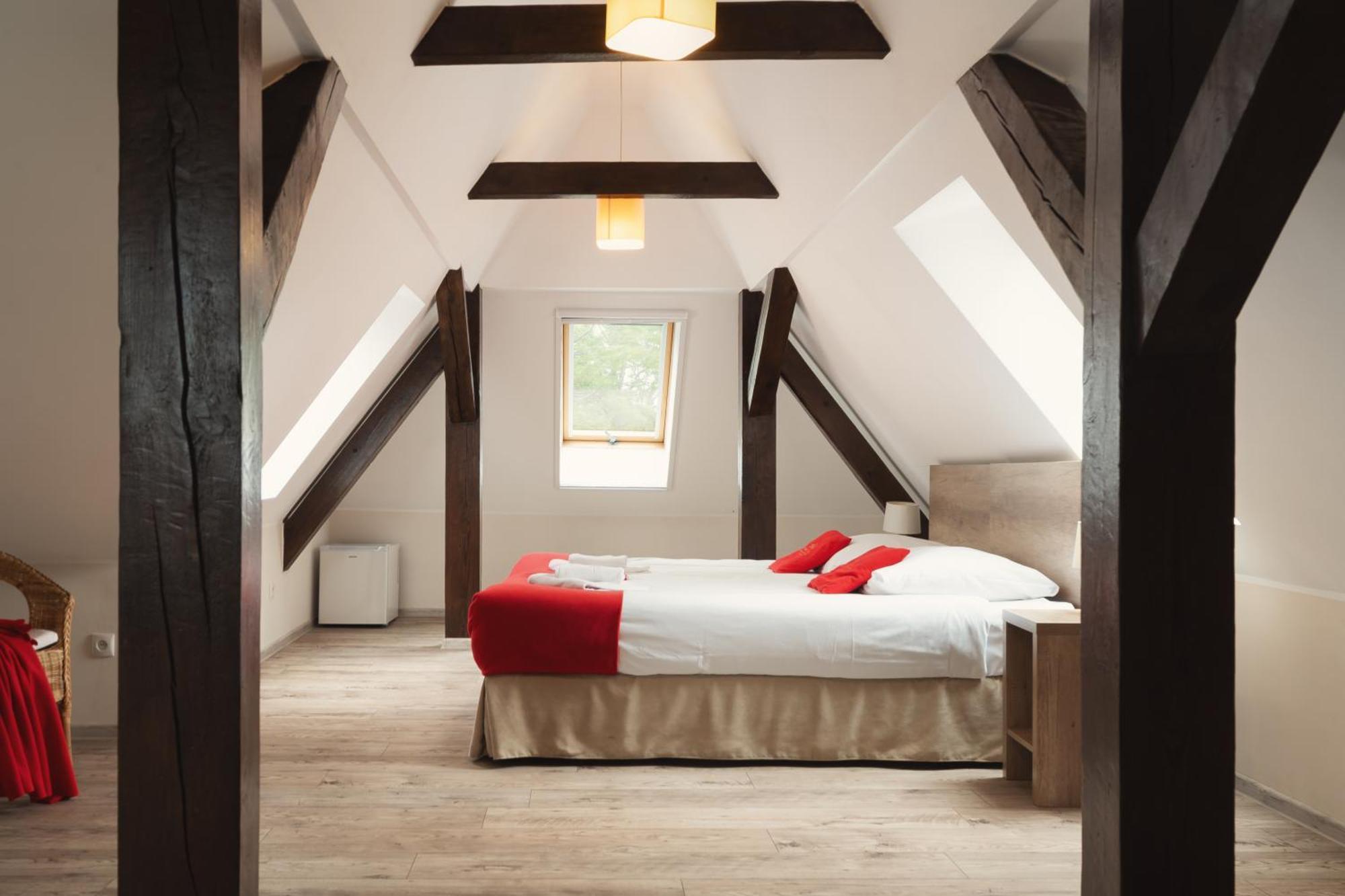 Stary Mlyn Strzeszyn Hotel Lubowo  Bagian luar foto