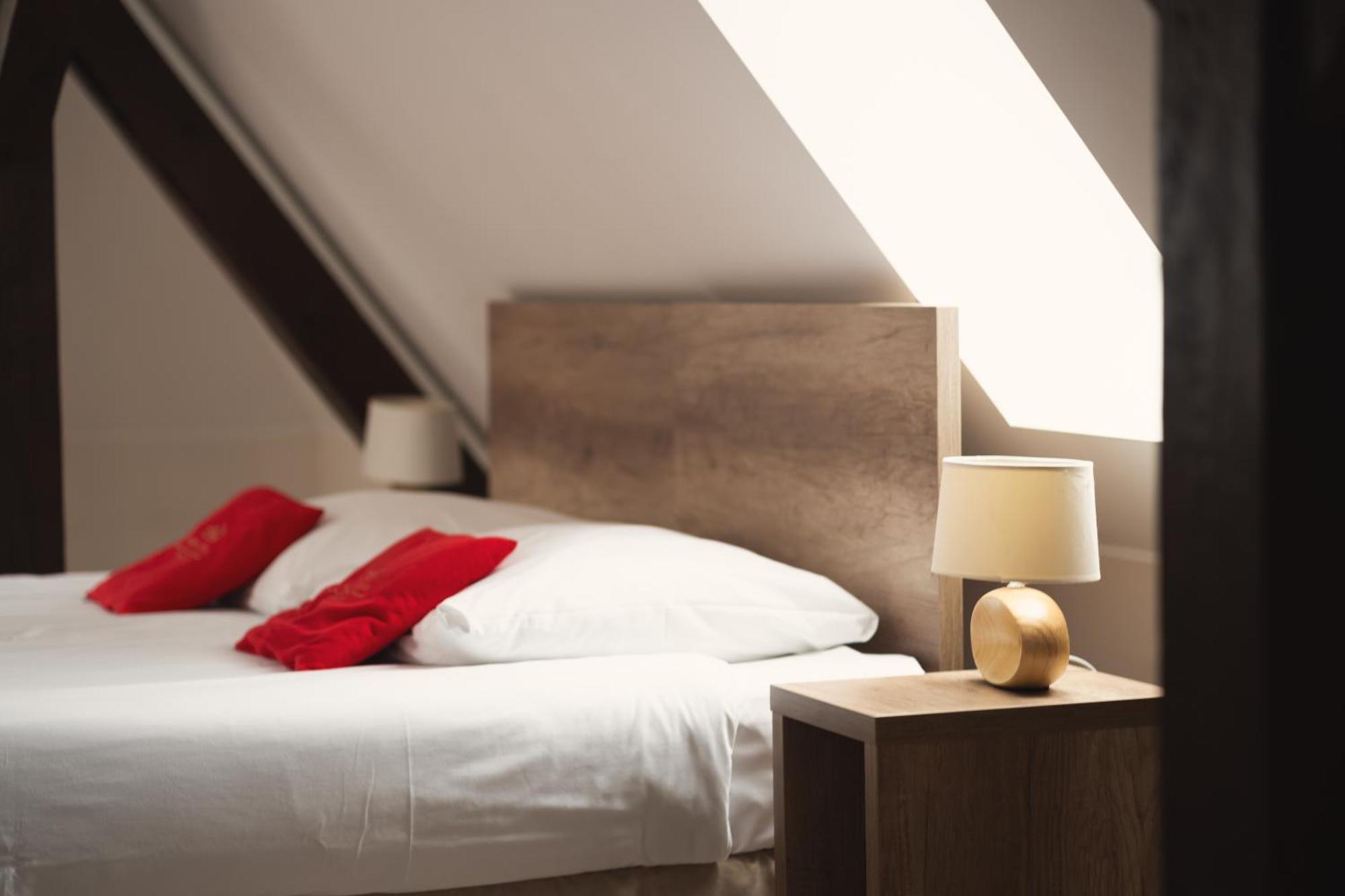 Stary Mlyn Strzeszyn Hotel Lubowo  Bagian luar foto