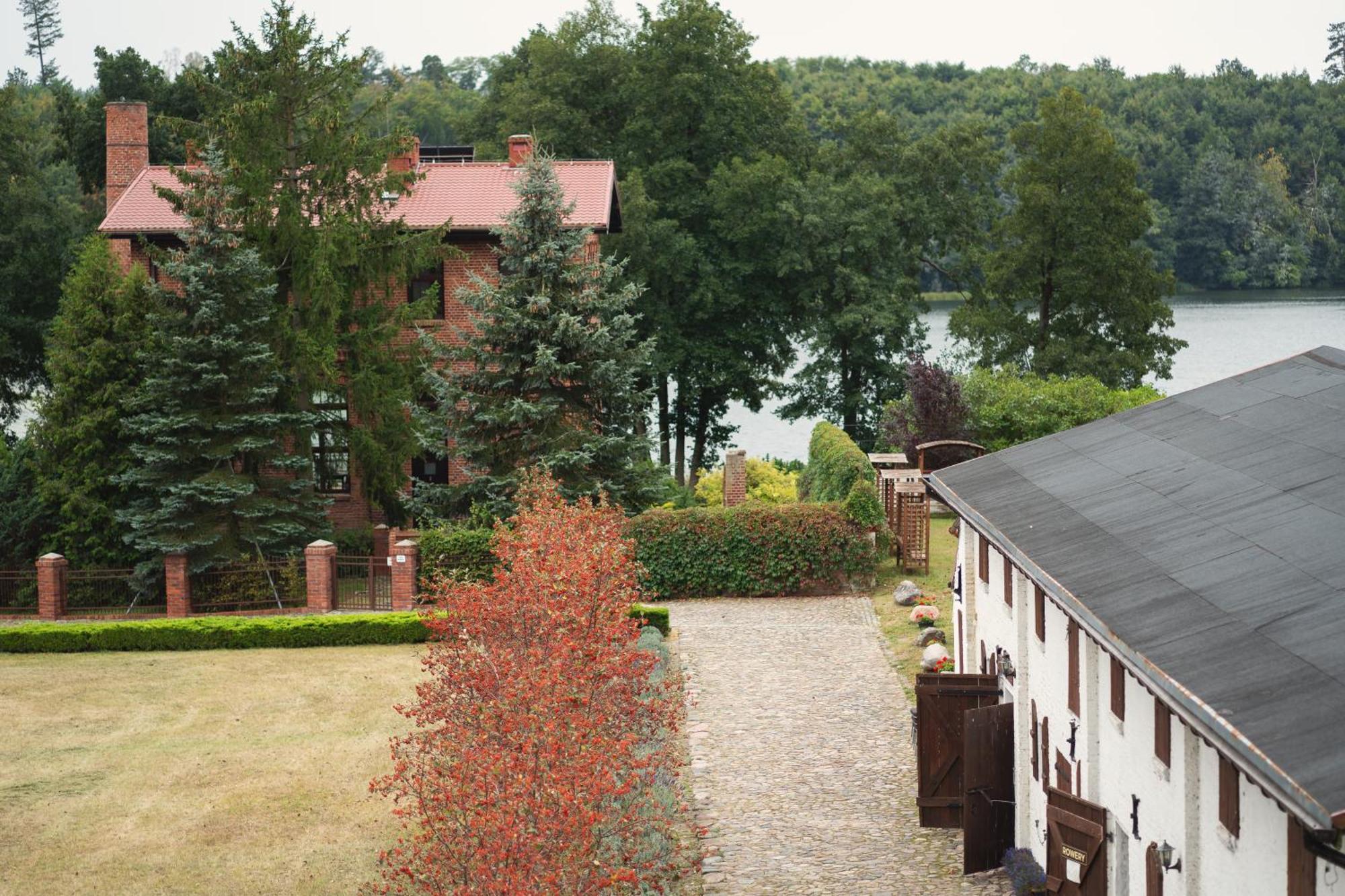 Stary Mlyn Strzeszyn Hotel Lubowo  Bagian luar foto