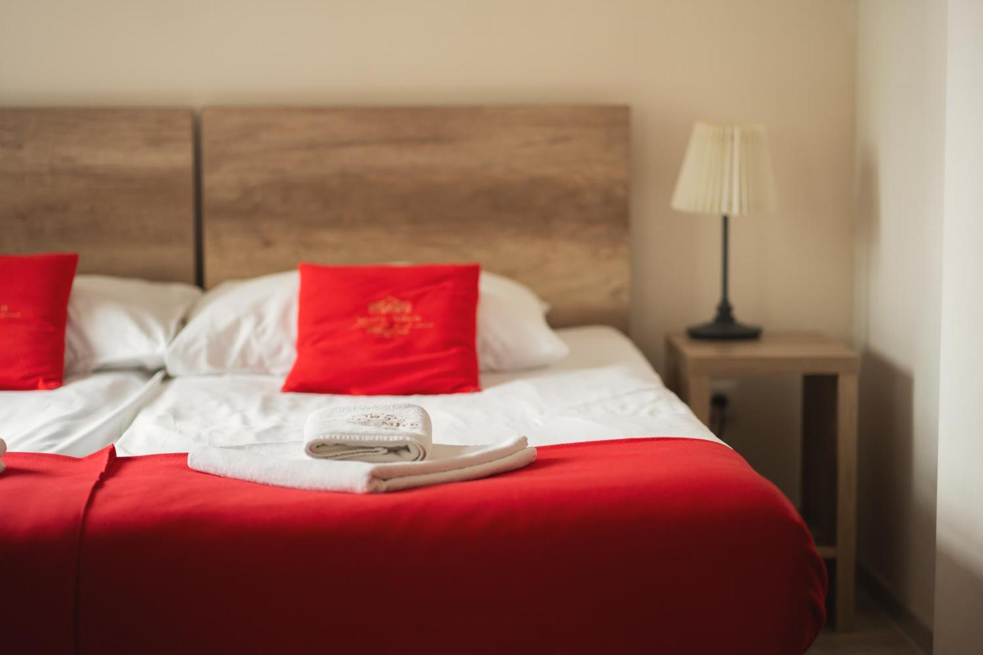 Stary Mlyn Strzeszyn Hotel Lubowo  Ruang foto