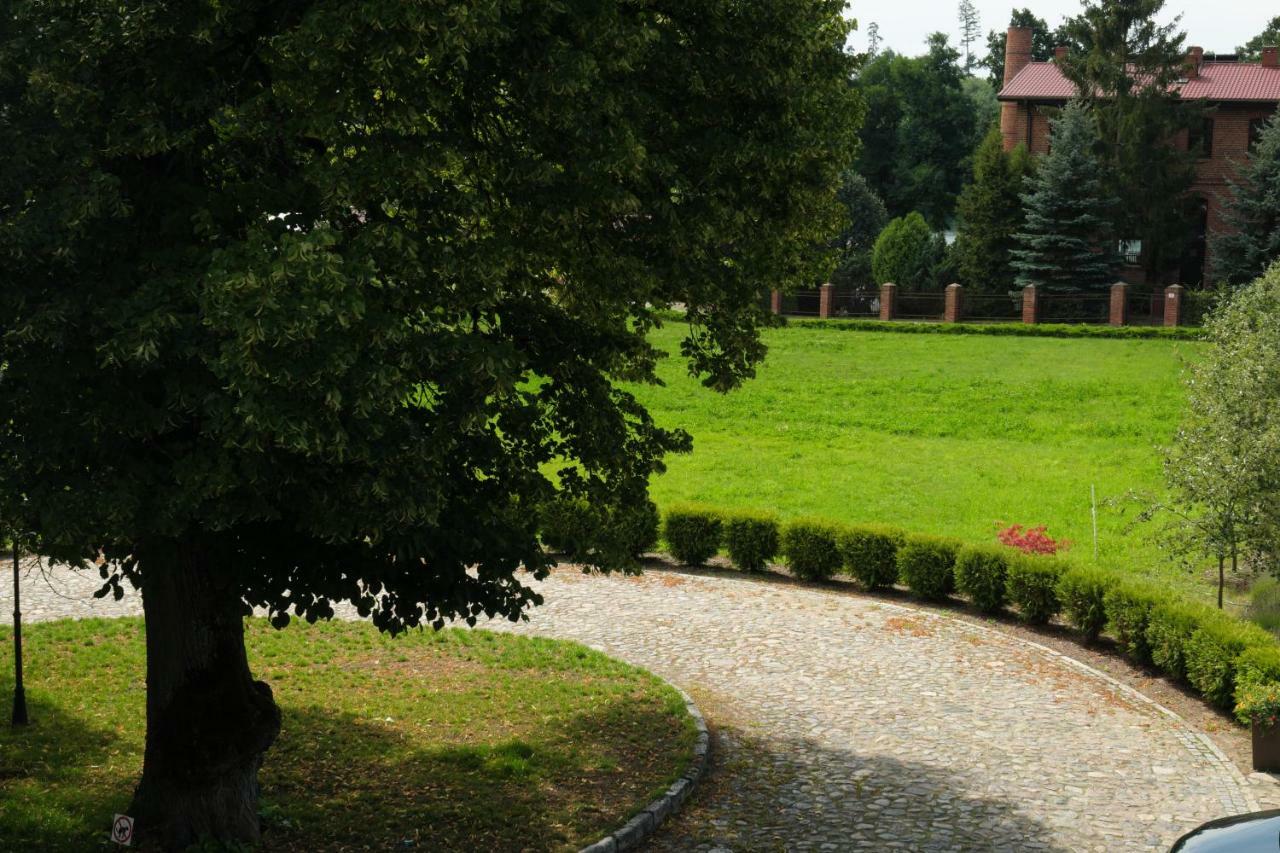 Stary Mlyn Strzeszyn Hotel Lubowo  Bagian luar foto